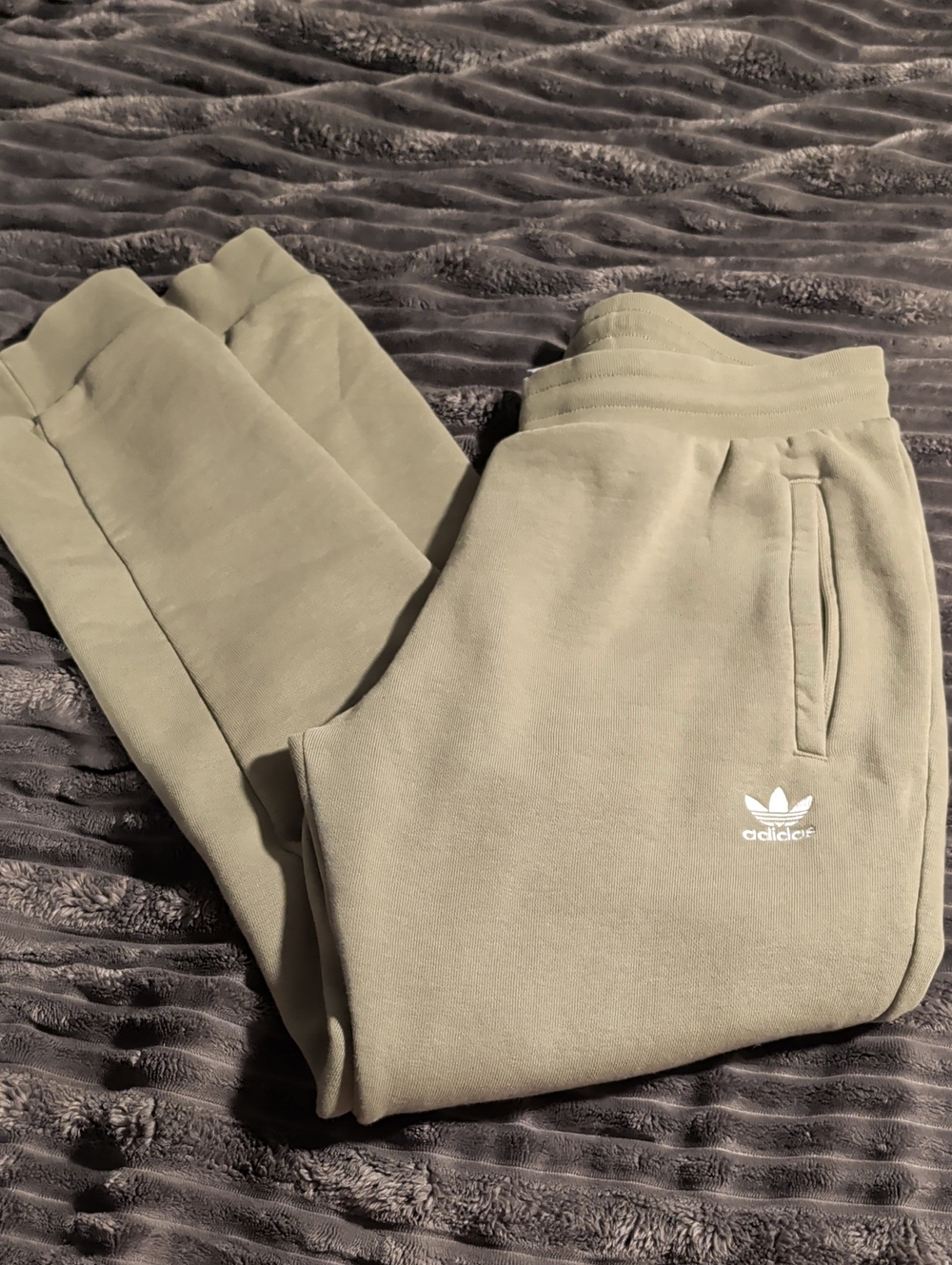 adidas Trefoil Joggers in PrimeGreen